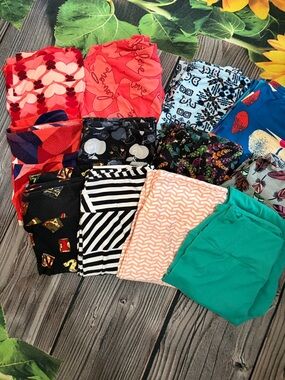 Bundle of LulaRoe Leggings- One size-